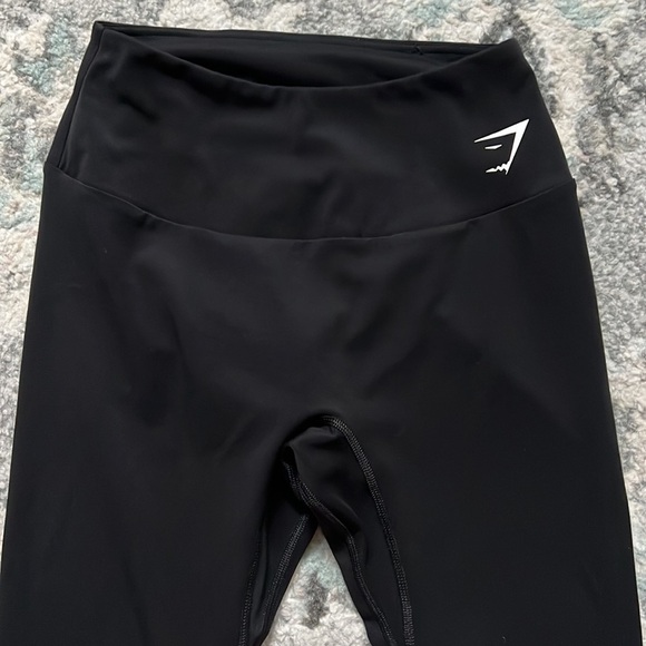 Gymshark Cropped Black Leggings - Picture 2 of 7